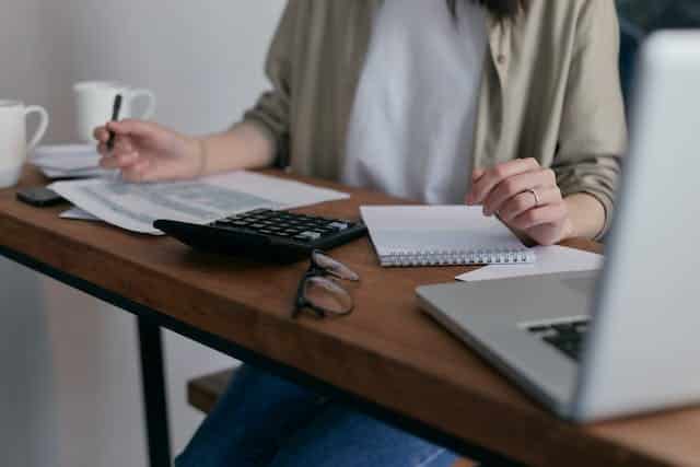 Top 5 Invoice Factoring Companies in the UK