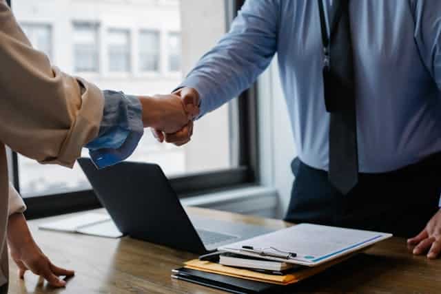 Accounts Receivable Financing (2025 Guide)