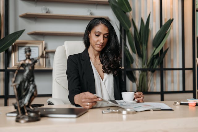 What Is Spot Factoring & How Does It Work?