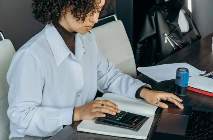 How to save on debt factoring costs