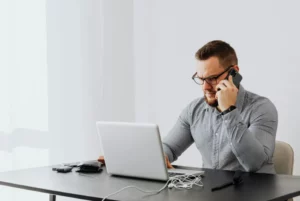 VoIP vs Analogue Phone: What’s the Difference?