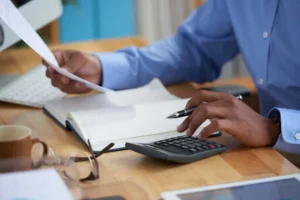 Invoice Factoring vs Bank Loans: Which One Should You Choose?